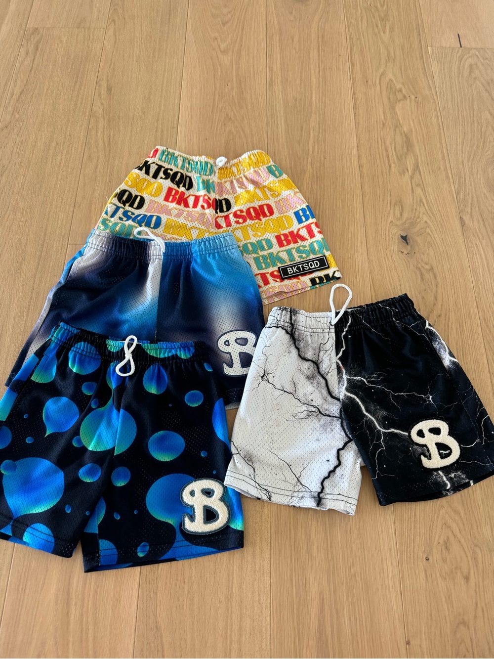BUCKET SQUAD BOYS MESH BASKETBALL SHORTS SIZE MEDIUM